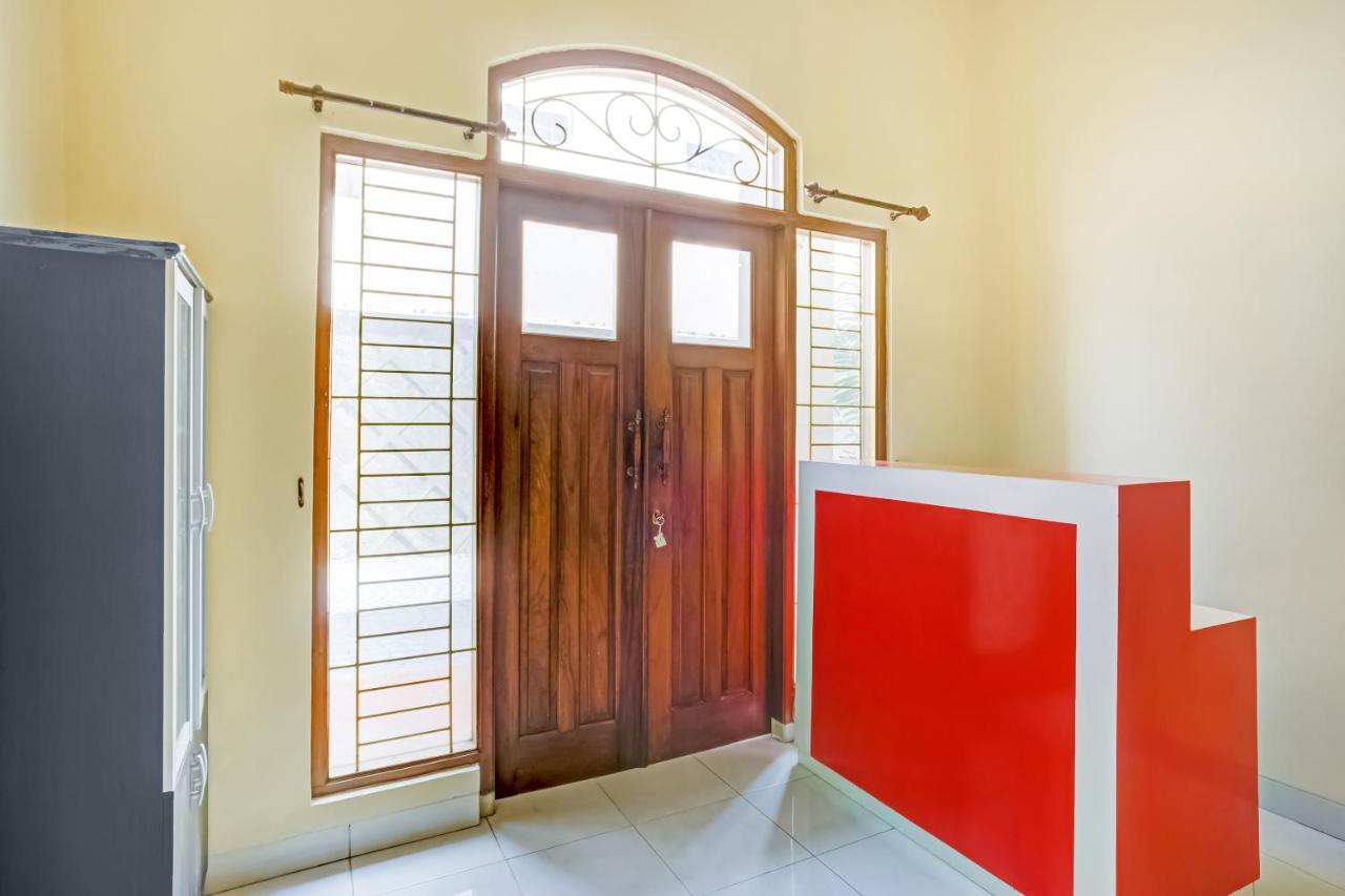 فندق Oyo 3144 Ndalem Amandari Kejayan المظهر الخارجي الصورة